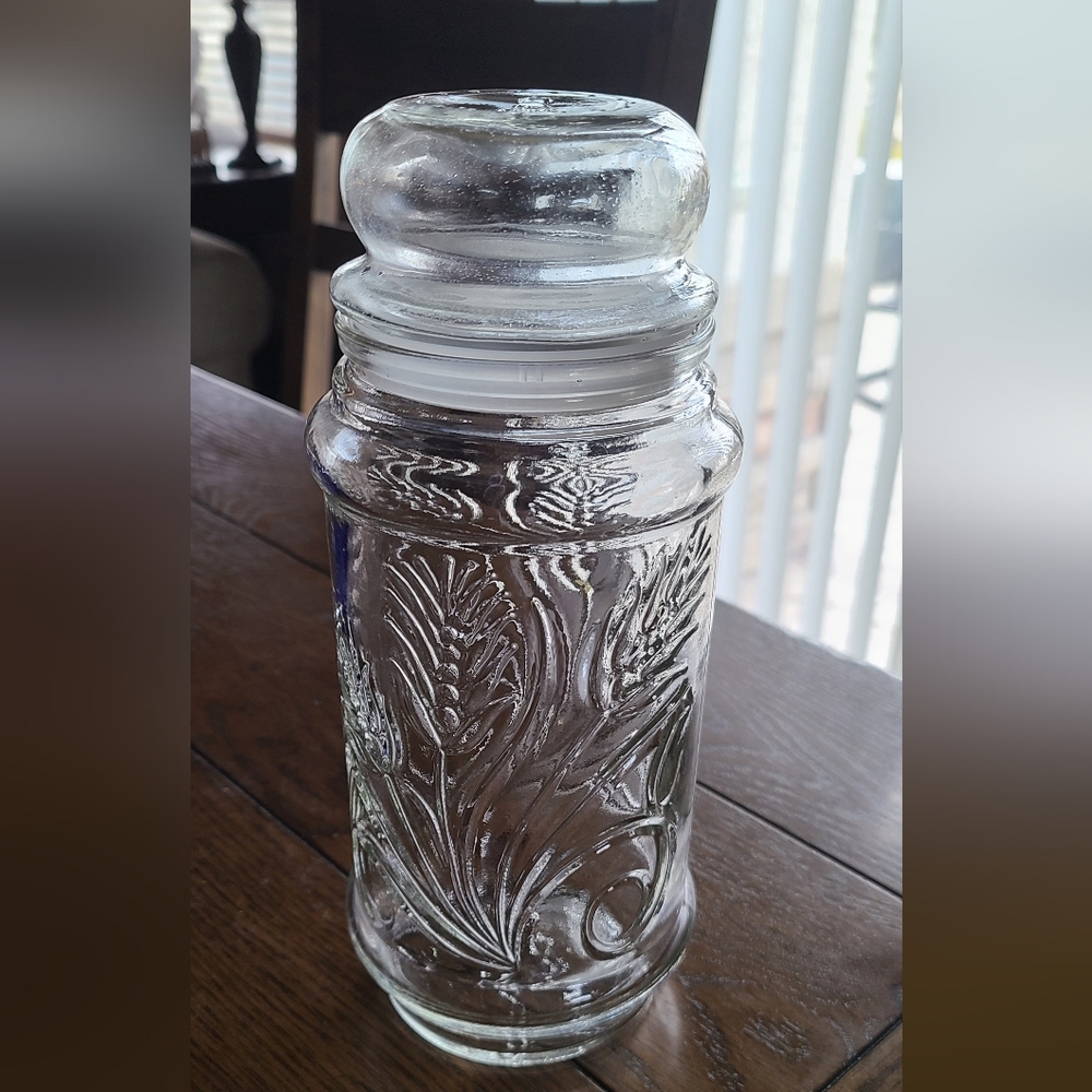 Vintage Mr. Peanut clear wheat storage jar 1982
